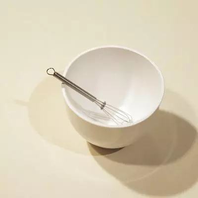 Flexibler Modellagetopf 11cm mit Minischneebesen Flexibler Modellagetopf 11cm mit Minischneebesen