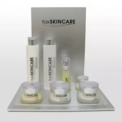 Display Pflege & Kabine toxSKINCARE Display Pflege & Kabine toxSKINCARE